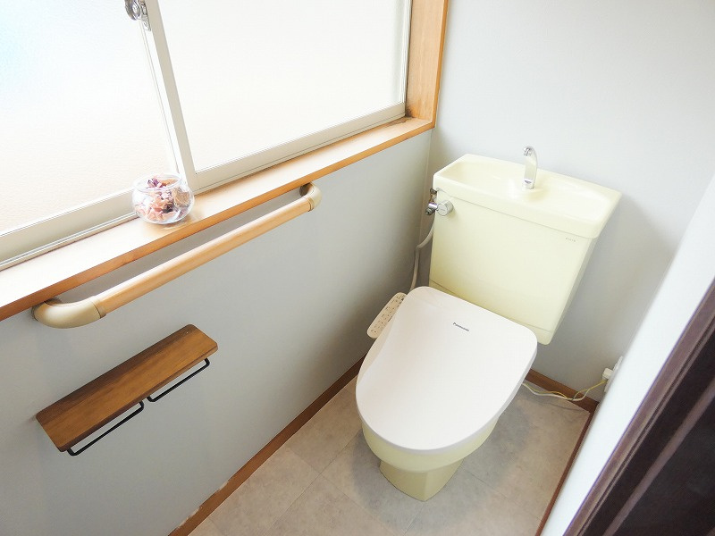 部屋数ゆったり８ＬＬＤＫのトイレ