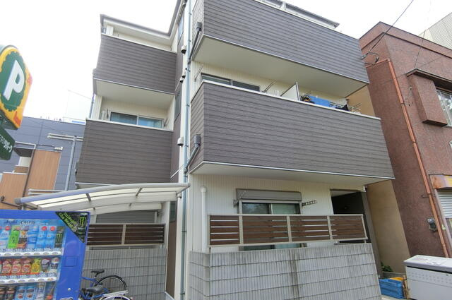 足立区千住大川町のアパートの画像
