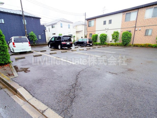 コンフォートテラス　Ｃの駐車場