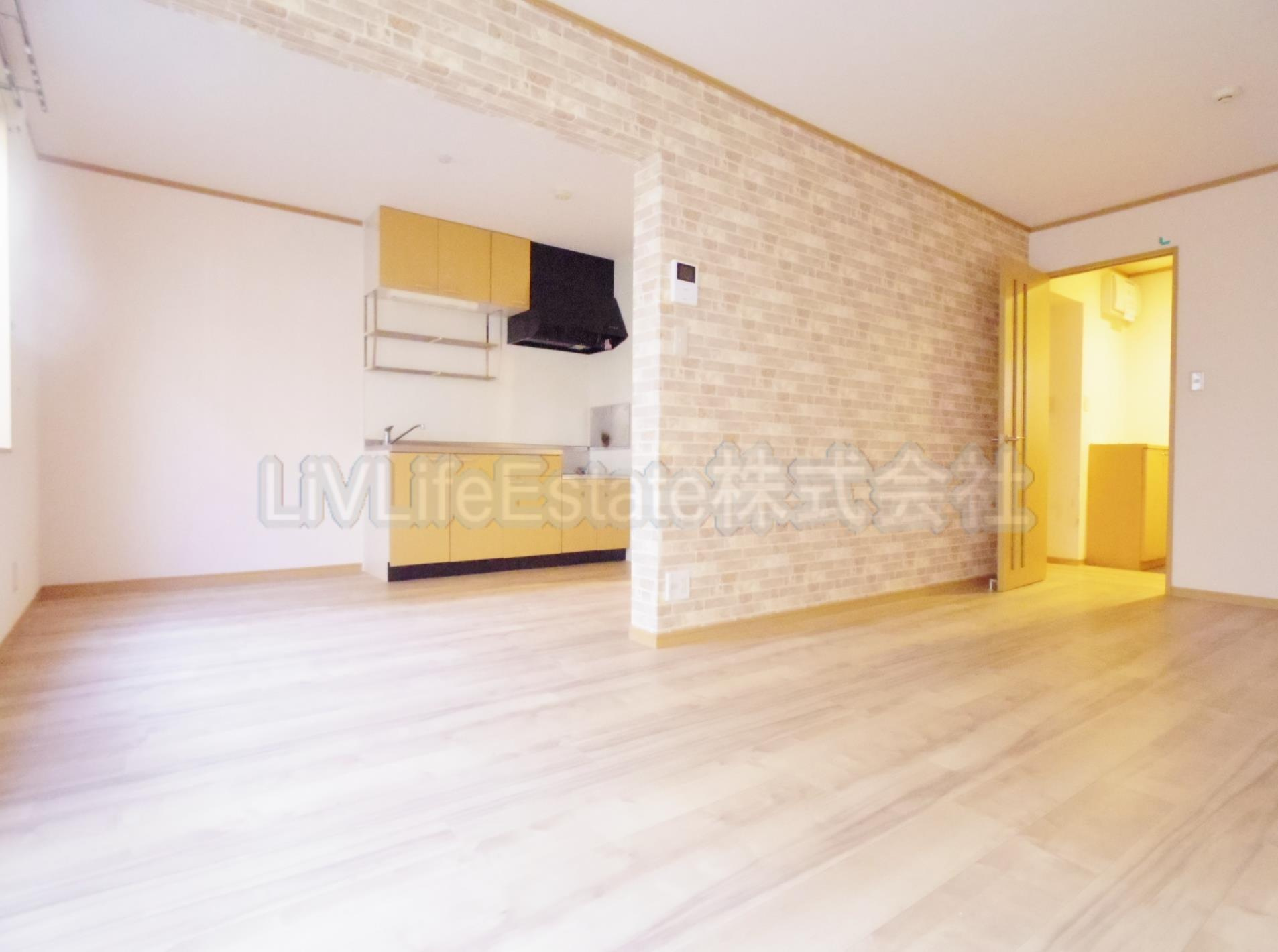 コンフォートテラス　Ｃの居間・リビング