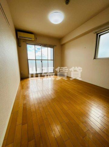 仲介手数料0円ブルームライフ黒川の居間・リビング