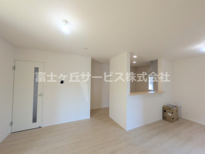 【居間・リビング】 | 富士宮市北町 2期 新築一戸建て 1号棟 | LDK15帖
