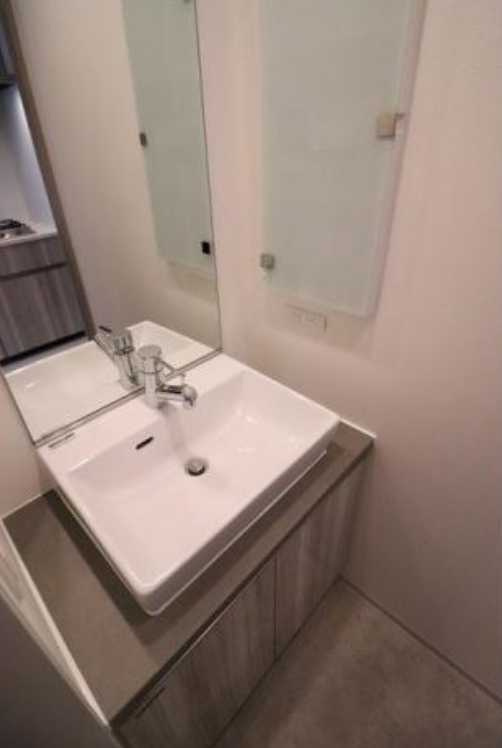 ベルファース駒沢三丁目　礼金0　フリーレント2か月　築浅の洗面所