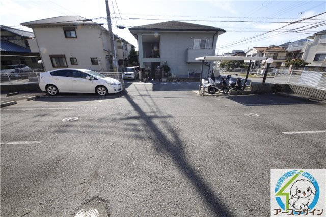 エスポワールレジデンス朝霧の駐車場|※類似写真