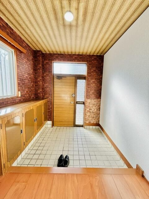 毛見戸建　１４３７－２３５の玄関