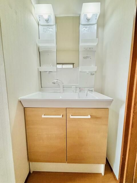 毛見戸建　１４３７－２３５の洗面所