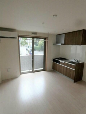 【居間・リビング】 | メルヴェーユ久が原Ⅱ | こちらの居間で趣味の時間をお楽しみください