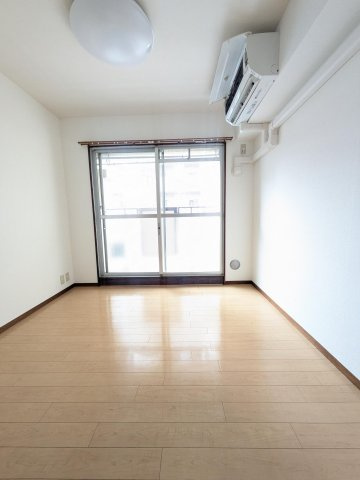 あおばビルの寝室