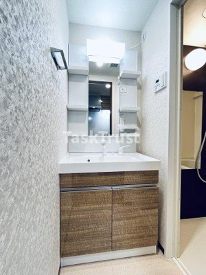 【洗面所】 | ロイヤルクィーンズパーク浪速