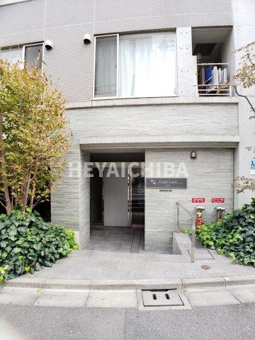 ハイリーフ上野のエントランス