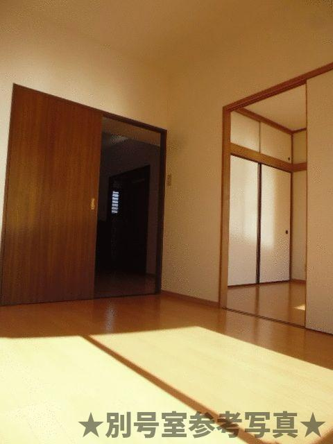 ヴィラコートF.Kの居間・リビング