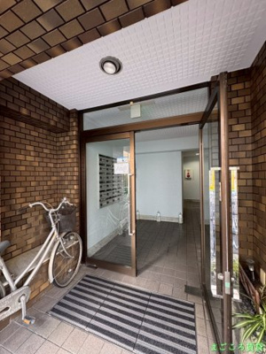 【エントランス】 | 銀玉ハイツ