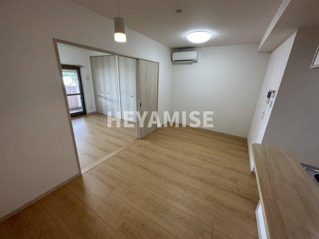 エスポワール長野の居間・リビング|※室内画像は別号室のもの。