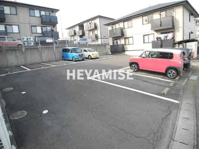 サンライズヒル福田A棟の駐車場