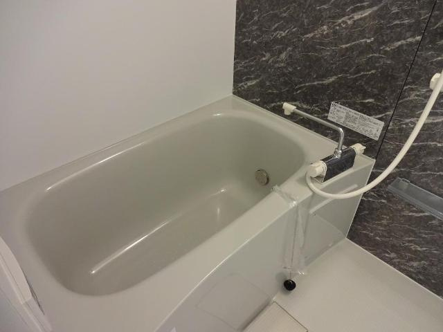 レヴァータの浴室|バス