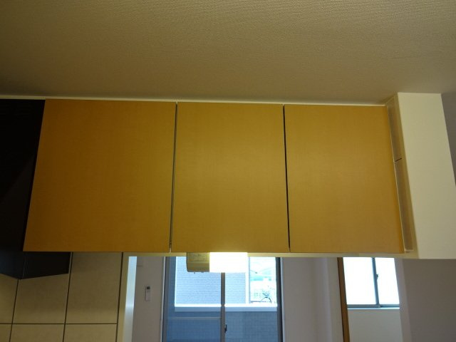 メゾン　ハヤブサ Ａのキッチン|吊棚