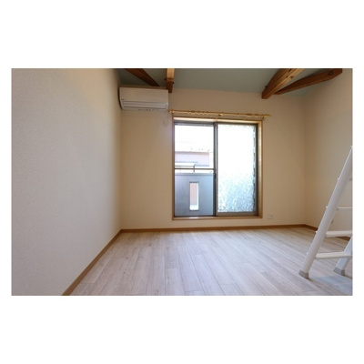 【居間・リビング】 | 洋室　６帖