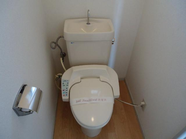 クリスタルハイツⅠのトイレ|シャワー付トイレ