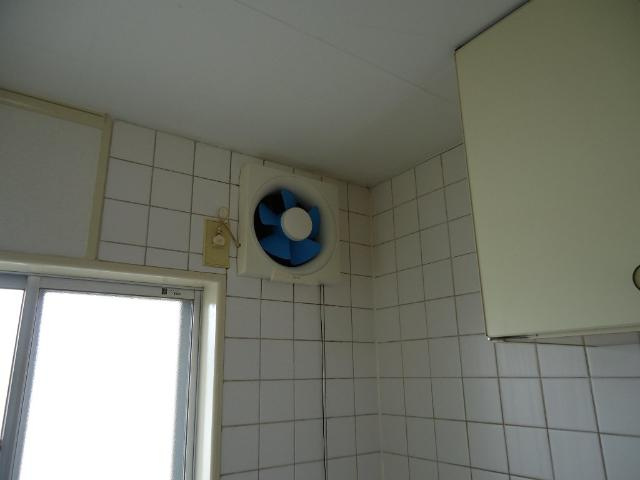 クリスタルハイツⅠのその他|換気扇