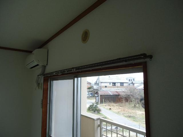 クリスタルハイツⅠのその他|カーテンレール