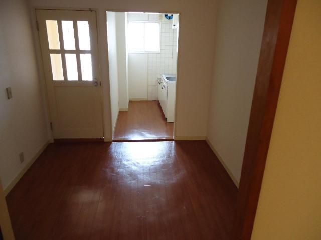 クリスタルハイツⅠの居間・リビング|洋室