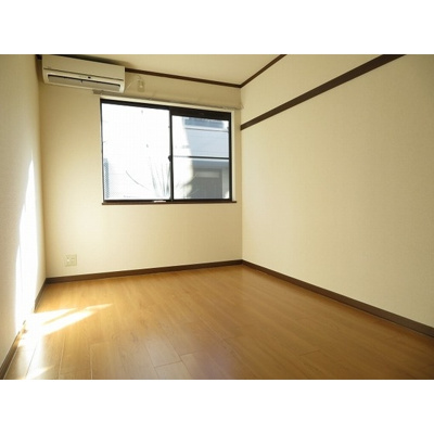 【居間・リビング】 | ヴェルディ下馬 | 洋室