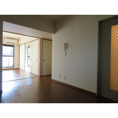 【居間・リビング】 | ポポラーレ壱番館 | 居室