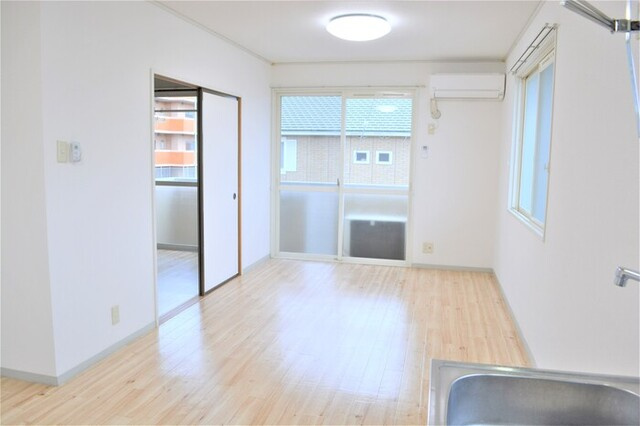 楠小路　C棟の居間・リビング|ＬＤＫ