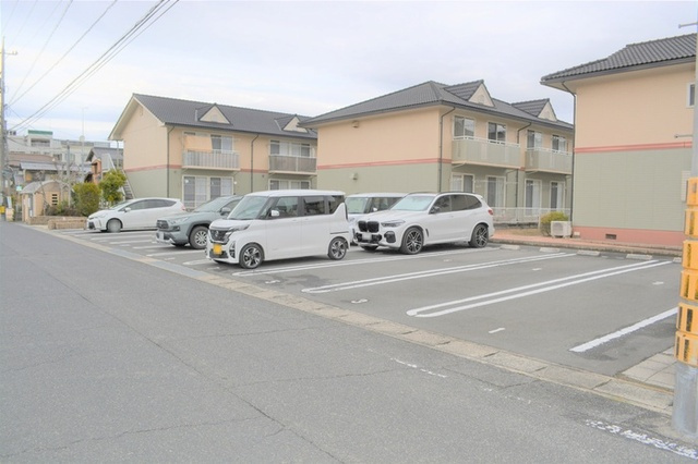 楠小路　C棟の駐車場|駐車場