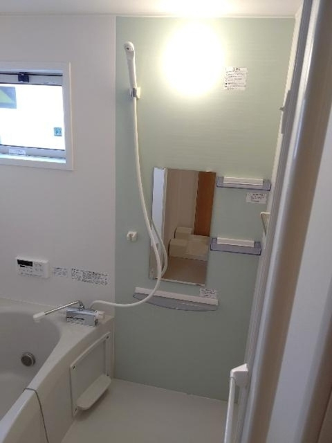 ブルースター東宮　A館の浴室|浴室