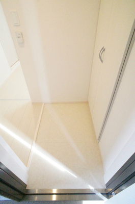 【玄関】 | リブリ・シャルマンドミール