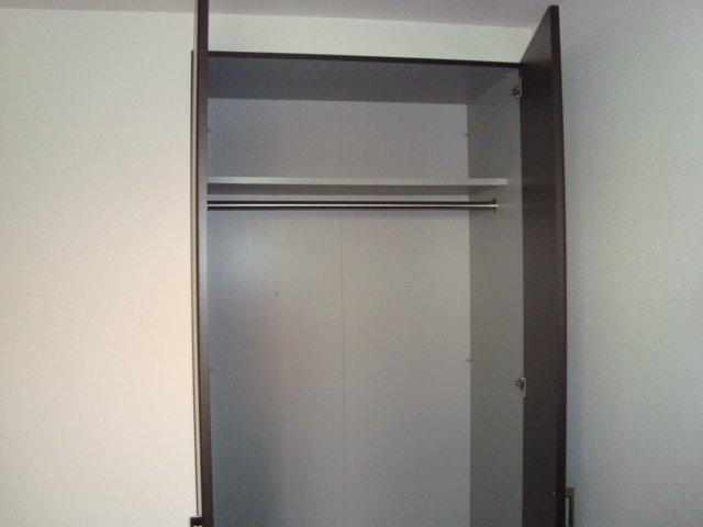 コンフォールメゾン・Ｋの収納|洋室クローゼット