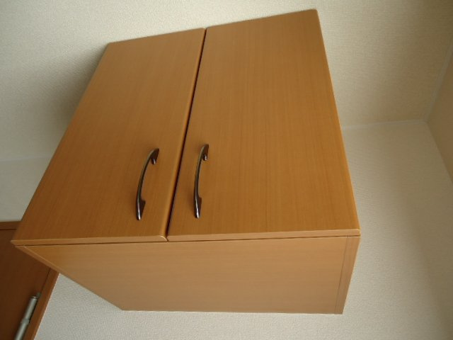 メゾンドゥーズの収納|靴箱上部収納　