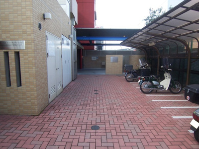 ★建物入り口★