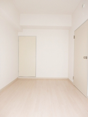 白を基調とした居室♪