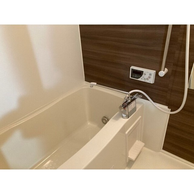 岐阜市柳津町南塚３丁目のアパートの浴室