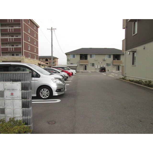 グリーンテラスＢの駐車場