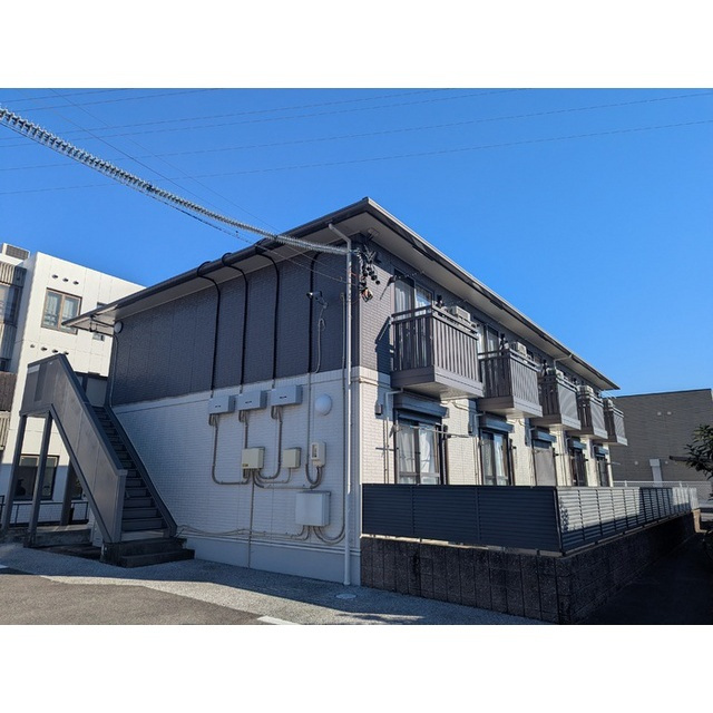 岐阜市茜部菱野３丁目のアパート