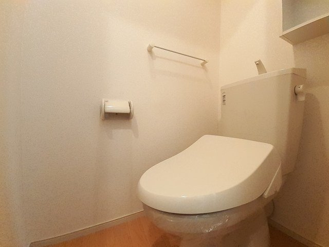 ソレイユ豊田のトイレ|ゆったりとした空間のトイレです