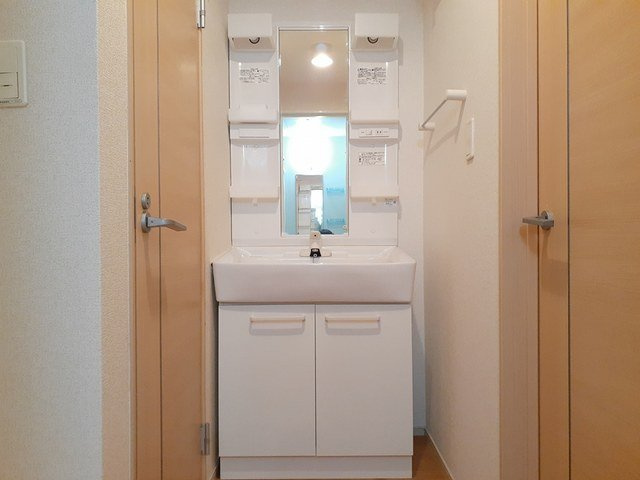 ソレイユ豊田の洗面所|スペースが確保できる洗面所です