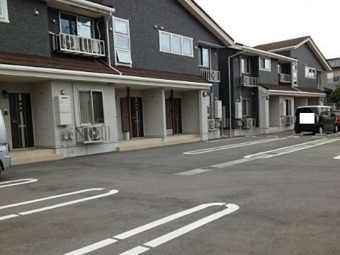 ベル・ハートＡの駐車場|駐車場に車を止められます