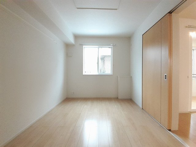 ハッピーフィールドあじさい館の内装|明るい室内です