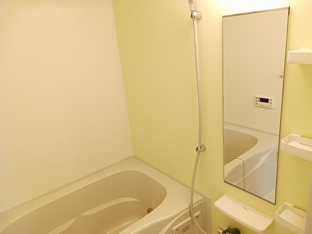 アプローズムーンⅤの浴室|落ち着いた空間のお風呂です