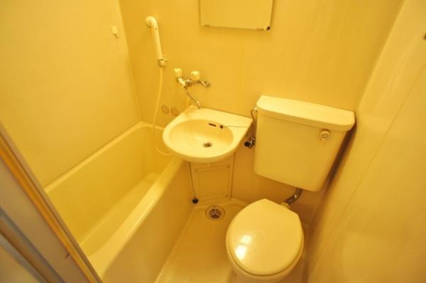 ＨＩＬＬ　ＤＥＮＥＮの浴室