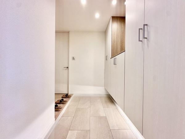 【玄関】 | ネバーランド舞子