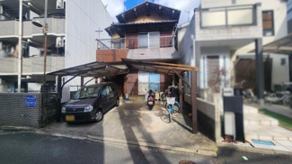 【外観】 | ■有効土地面積約32.3坪♪　■建築条件無し♪

■片町線「鴻池新田」駅まで徒歩6分　■土地間口約6.5ｍ♪

まずはお気軽にお問い合わせください♪