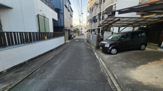 【前面道路含む現地写真】