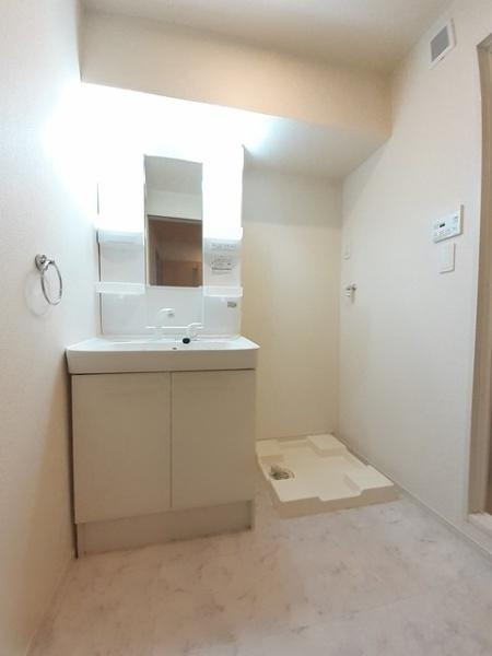 ハウオリ　エルアの洗面所