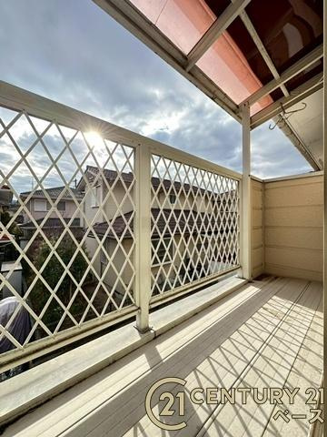 北葛城郡広陵町馬見南５丁目の中古一戸建のバルコニー|■現地撮影写真■日当たりのよい南向きバルコニー！洗濯物もよく乾きます！