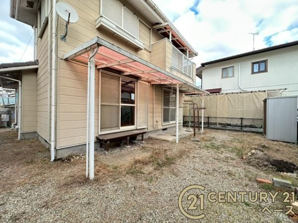 北葛城郡広陵町馬見南５丁目の中古一戸建の庭|■現地撮影写真■広くて開放的なお庭でゆったりプライベートな時間を満喫！